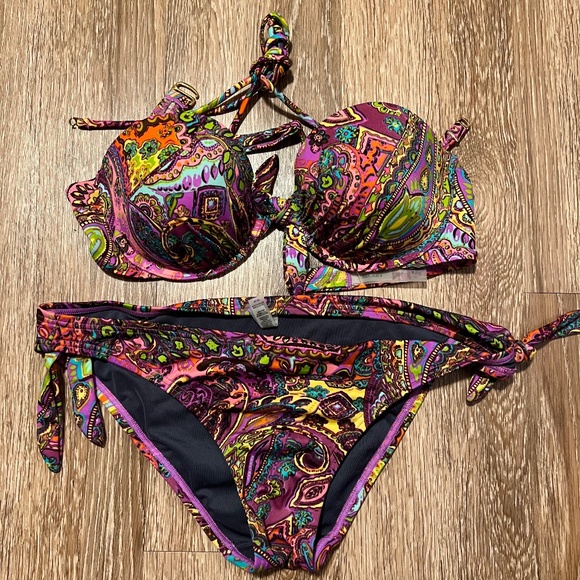 Victoria’s Secret Bikini Top 36B Bottoms M - Picture 1 of 5